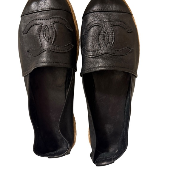 A beautiful, soft leather, flat shoes, and a great condition - Picture 4 of 11